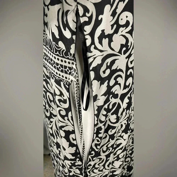 White House Black Market long sleeve silk tunic blouse‎ - Picture 5 of 5